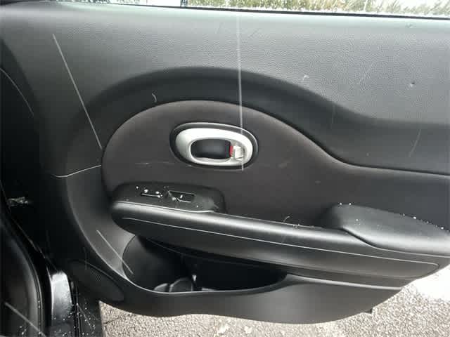 Thumbnail: 2016 Kia Soul - 21