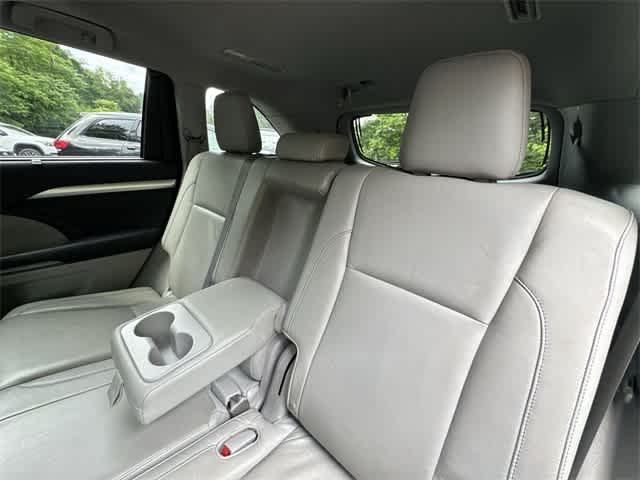 2014 Toyota Highlander XLE 18