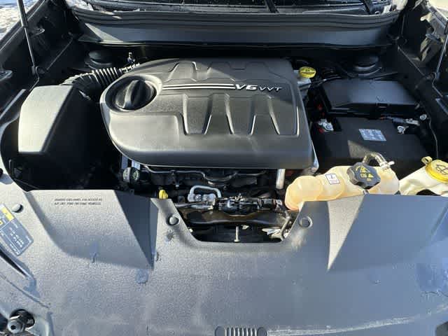 Thumbnail: 2019 Jeep Cherokee - 24