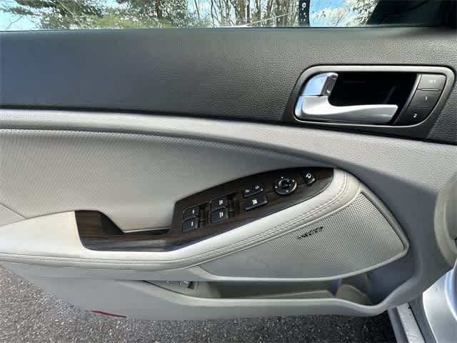 Thumbnail: 2015 Kia Optima - 17