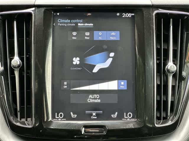 Thumbnail: 2019 Volvo XC60 - 16