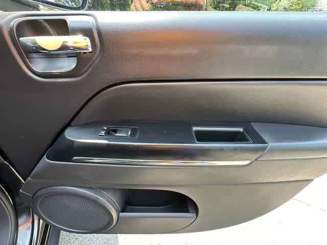 Thumbnail: 2011 Jeep Compass - 18