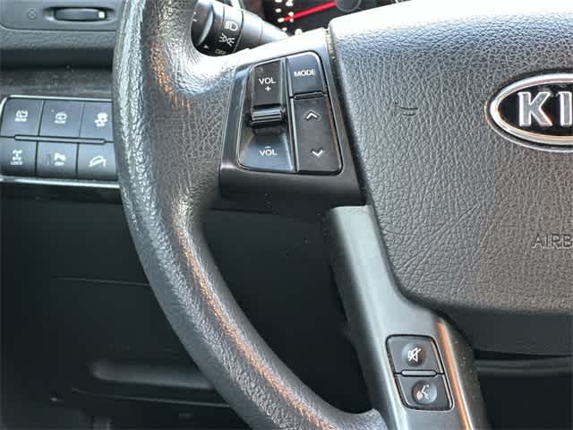 Thumbnail: 2011 Kia Sorento - 8