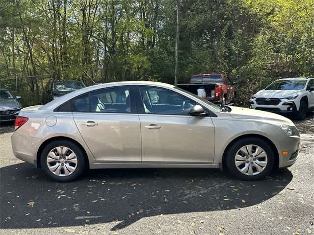 Thumbnail: 2014 Chevrolet Cruze - 3