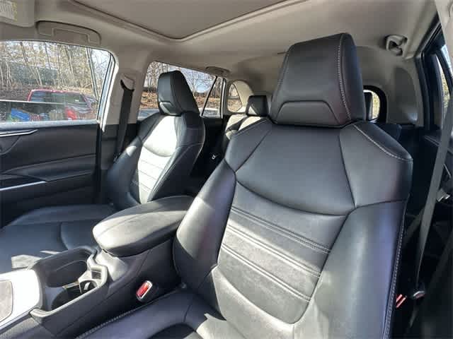 Thumbnail: 2021 Toyota RAV4 - 16