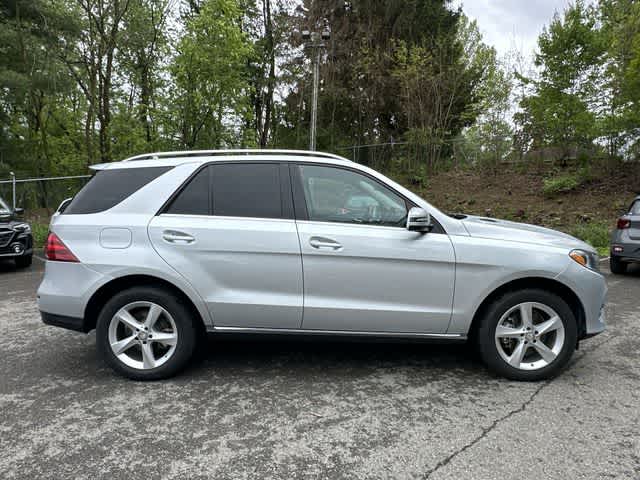Thumbnail: 2016 Mercedes-Benz GLE - 3