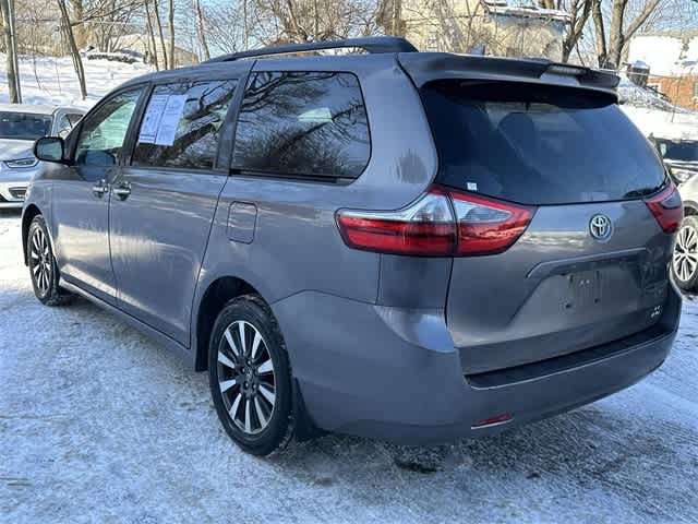 Thumbnail: 2020 Toyota Sienna - 19