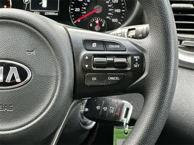 2017 Kia Sorento LX 9