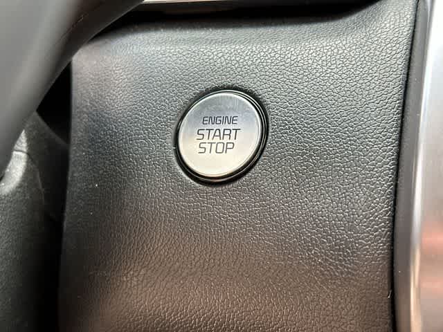 Thumbnail: 2023 Kia Sorento - 10