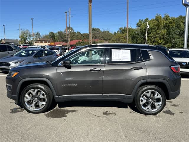 2017 Jeep Compass Limited photo 2