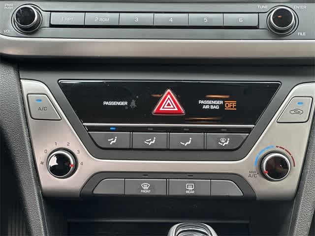2018 Hyundai Elantra SE 10