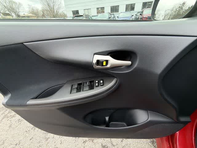 Thumbnail: 2009 Toyota Corolla - 14