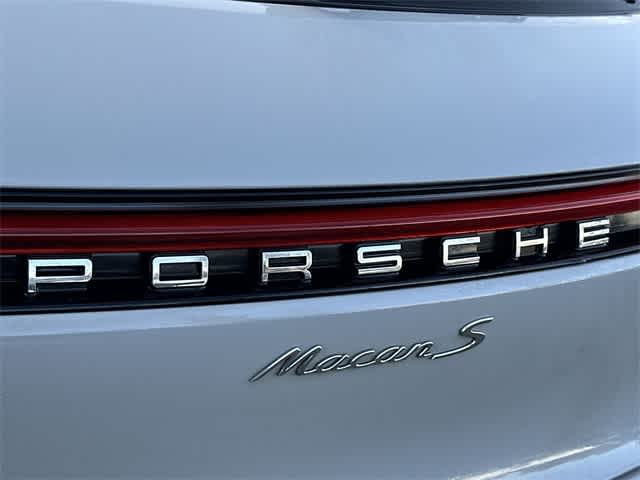 Thumbnail: 2020 Porsche Macan - 18