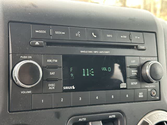 Thumbnail: 2016 Jeep Wrangler - 10