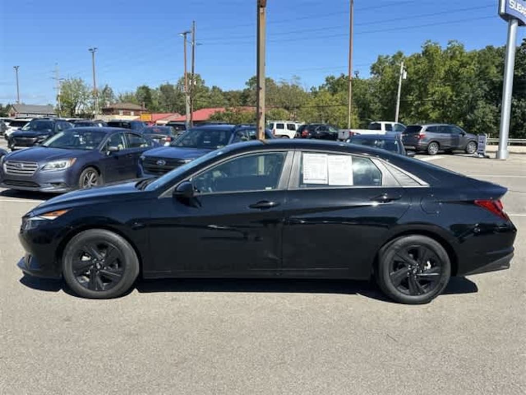 Used 2023 Hyundai Elantra SEL Sedan