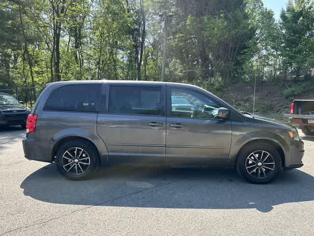 Thumbnail: 2017 Dodge Grand Caravan - 3