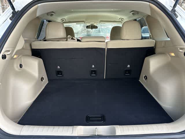 Thumbnail: 2019 Jeep Cherokee - 22