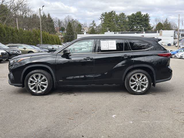 Thumbnail: 2023 Toyota Highlander - 2