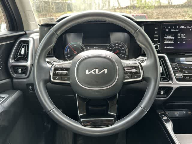 Thumbnail: 2023 Kia Sorento - 7