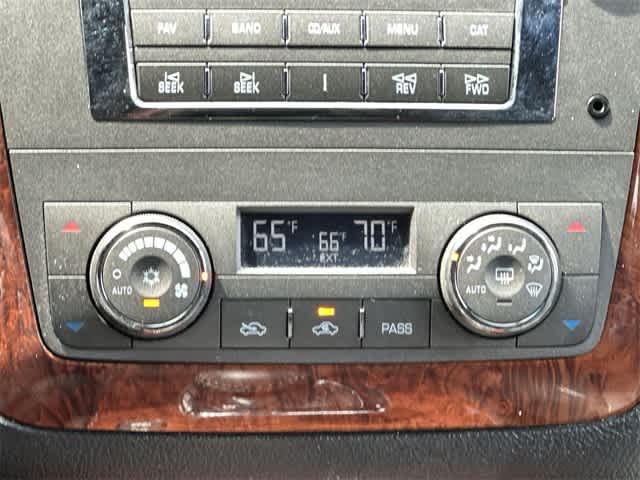 Thumbnail: 2007 Cadillac DTS - 12