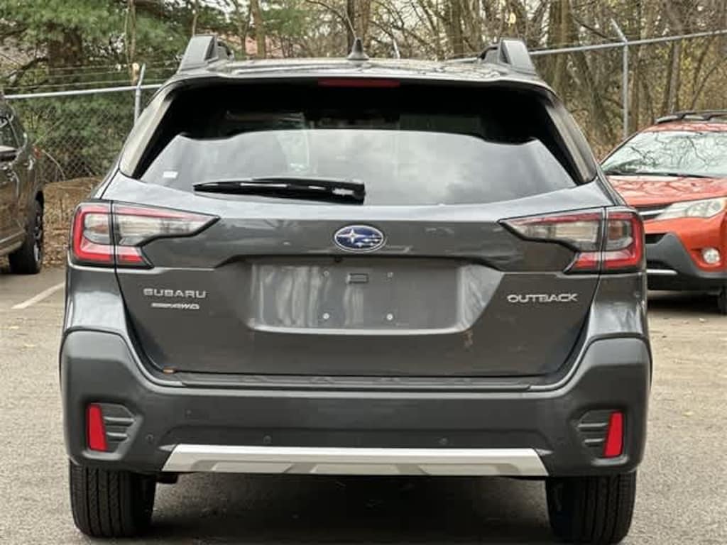 Used 2021 Subaru Outback Limited SUV