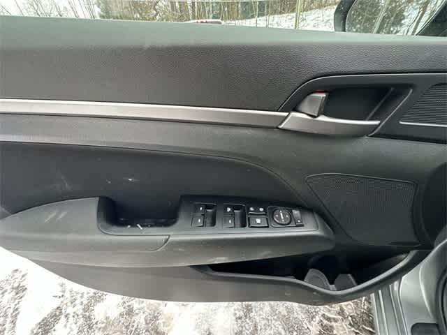 Thumbnail: 2018 Hyundai Elantra - 17