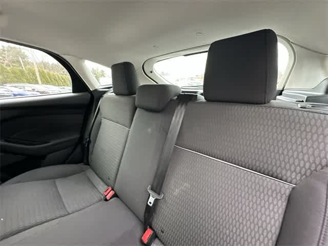 Thumbnail: 2012 Ford Focus - 12