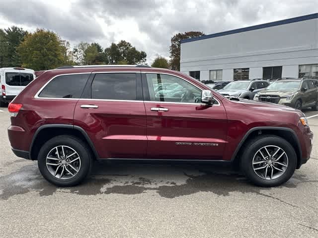 Thumbnail: 2017 Jeep Grand Cherokee - 3