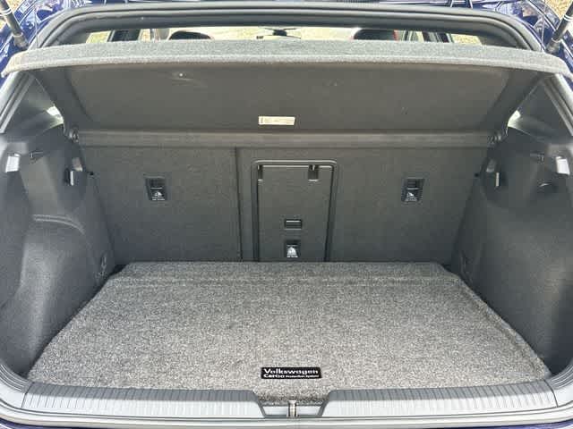 Thumbnail: 2022 Volkswagen Golf - 24