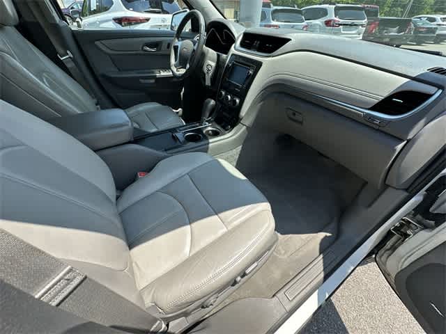 Thumbnail: 2015 Chevrolet Traverse - 20