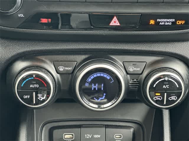 Thumbnail: 2023 Hyundai Venue - 14