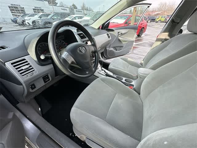 Thumbnail: 2013 Toyota Corolla - 11