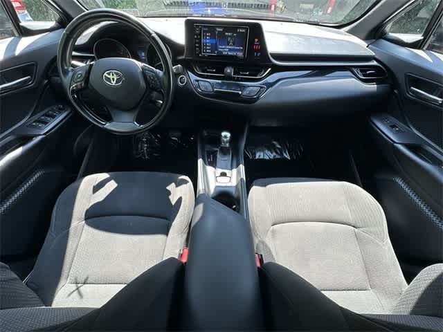 Thumbnail: 2018 Toyota C-HR - 18