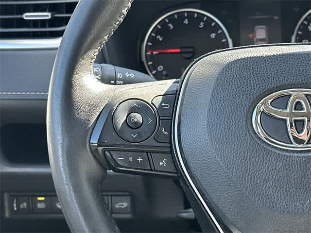 Thumbnail: 2021 Toyota RAV4 - 9