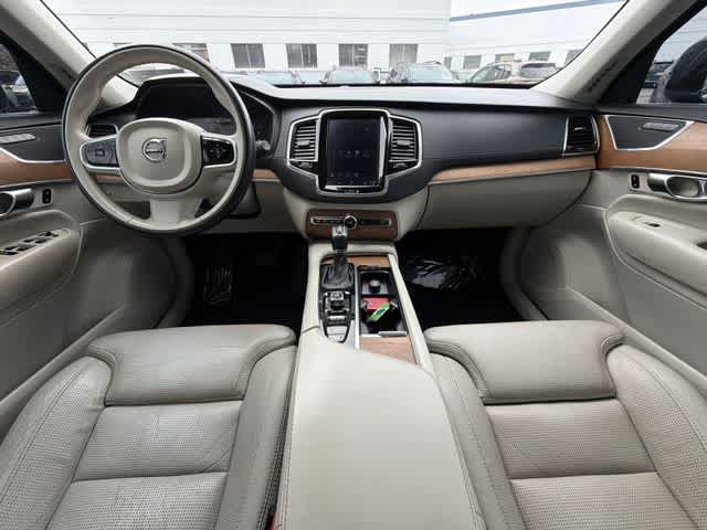 Thumbnail: 2018 Volvo XC90 - 21