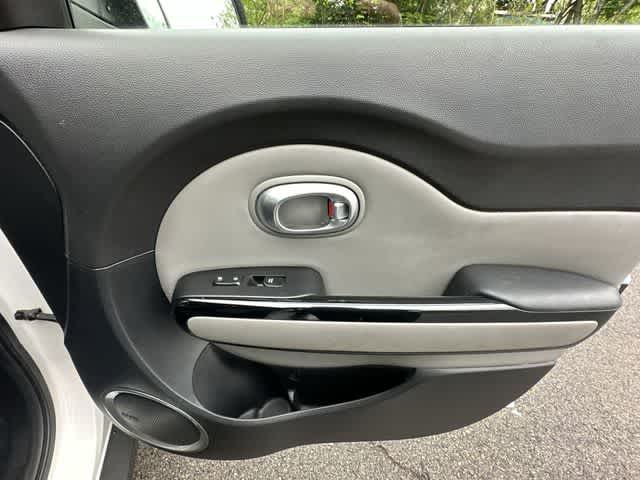 Thumbnail: 2016 Kia Soul - 22