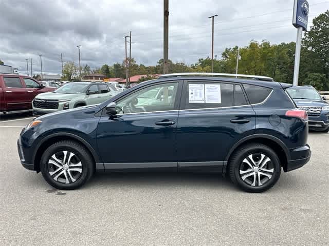 2017 Toyota RAV4 LE photo 2