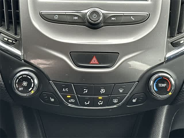 Thumbnail: 2017 Chevrolet Cruze - 14