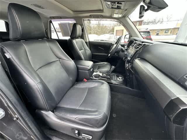 Thumbnail: 2021 Toyota 4Runner - 23