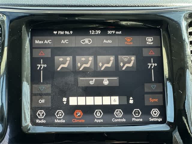 Thumbnail: 2019 Jeep Cherokee - 14