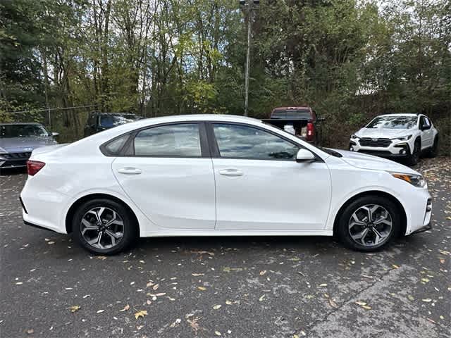 Thumbnail: 2020 Kia Forte - 3