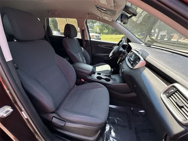 Thumbnail: 2016 Kia Sorento - 19