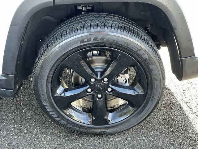 Thumbnail: 2025 Jeep Grand Cherokee - 5