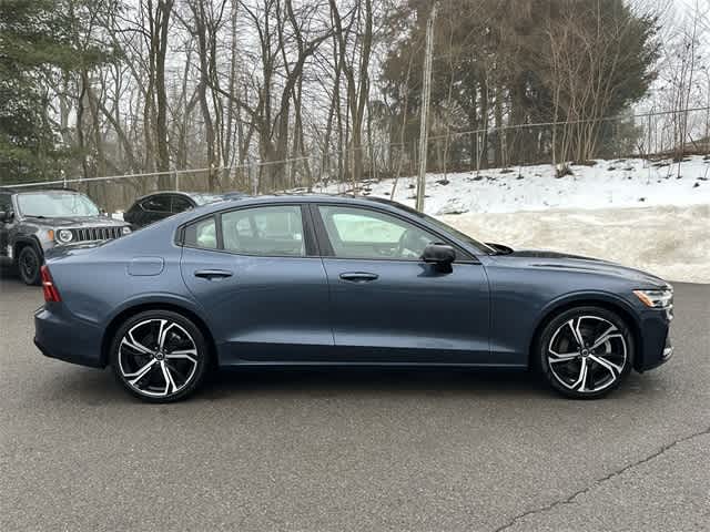 Thumbnail: 2024 Volvo S60 - 3