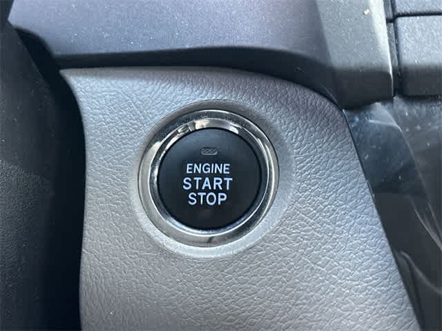 Thumbnail: 2020 Toyota Sienna - 10