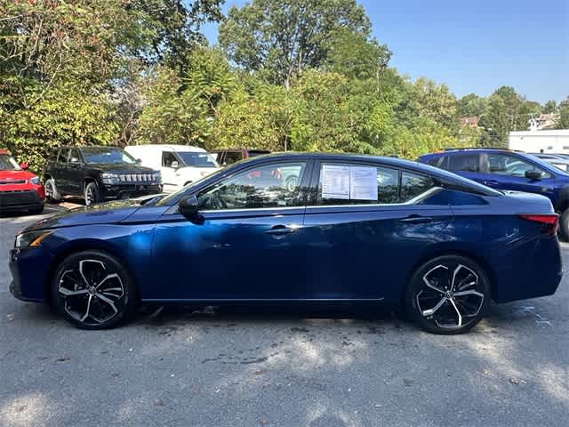 2023 Nissan Altima 2.5 SR photo 2