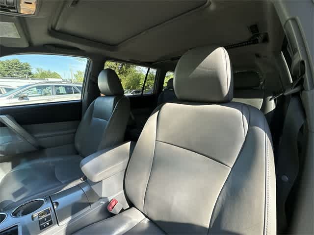 Thumbnail: 2013 Toyota Highlander - 16