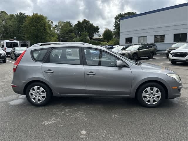 2011 Hyundai Elantra Touring GLS photo 3