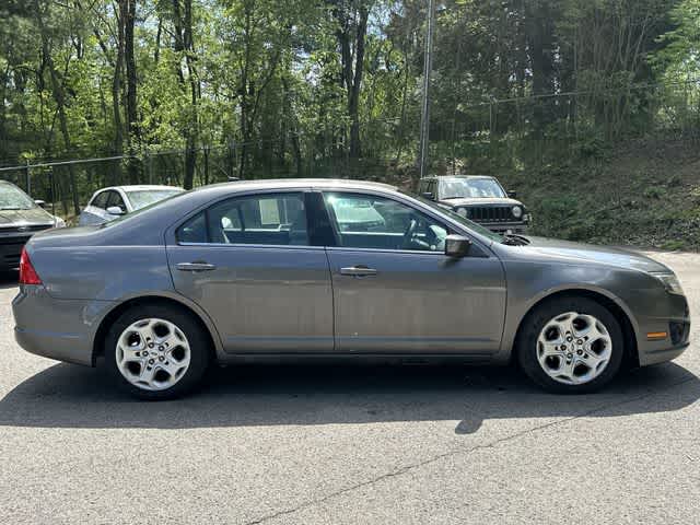 Thumbnail: 2011 Ford Fusion - 3