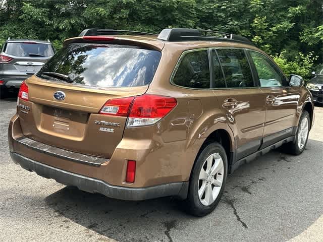 2013 Subaru Outback Premium 18